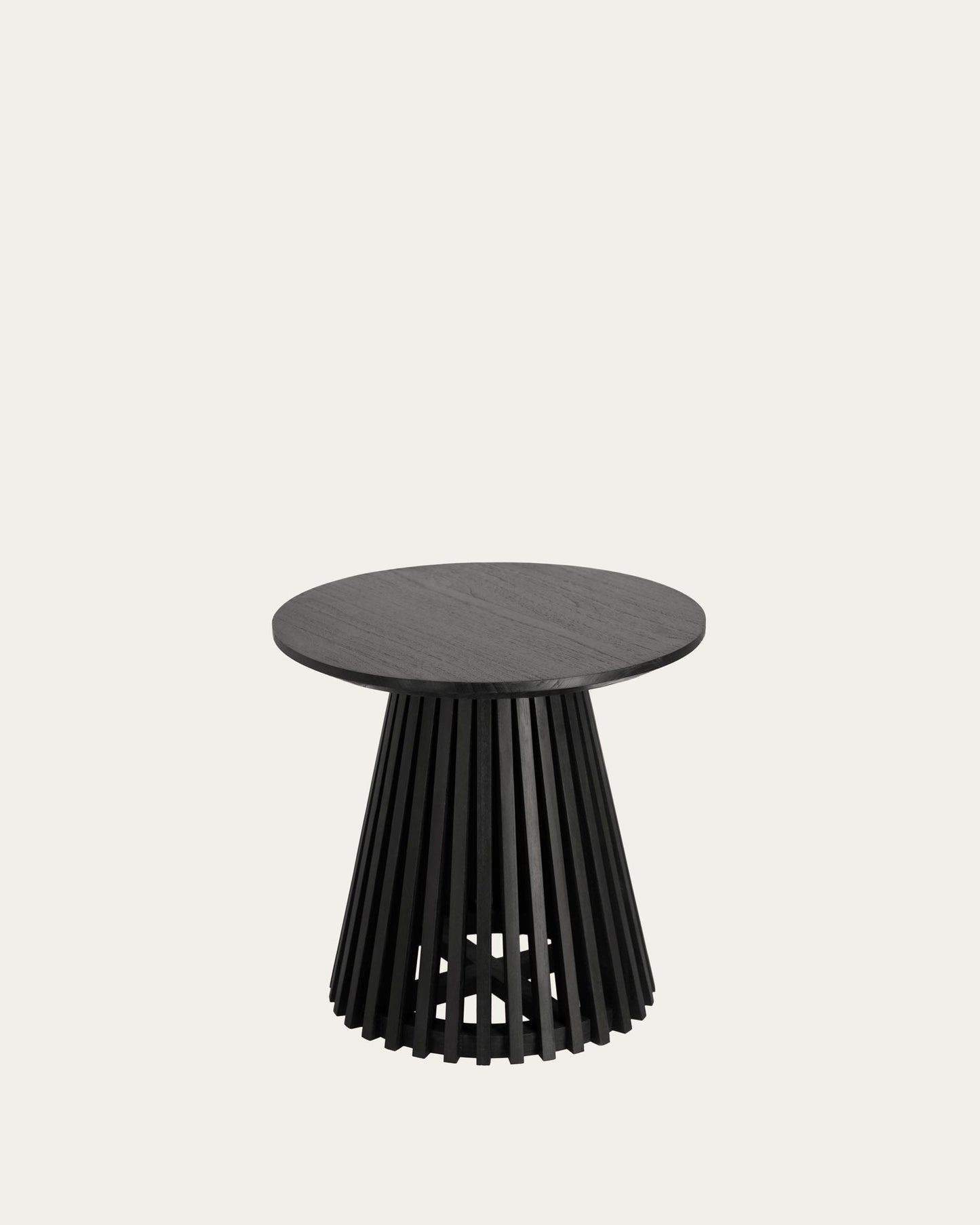 Its compact design makes it perfect for use as a living room end table