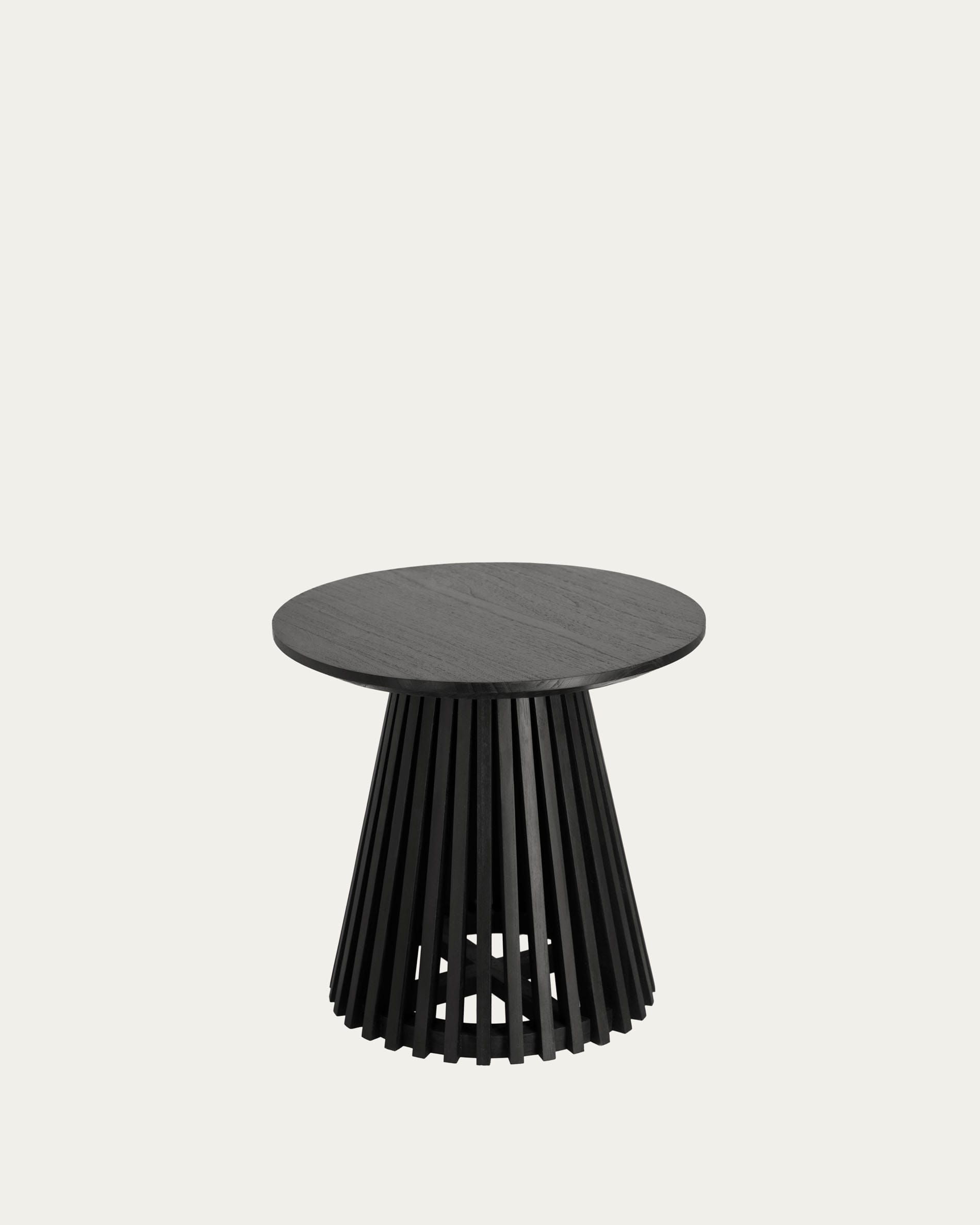 Its compact design makes it perfect for use as a living room end table