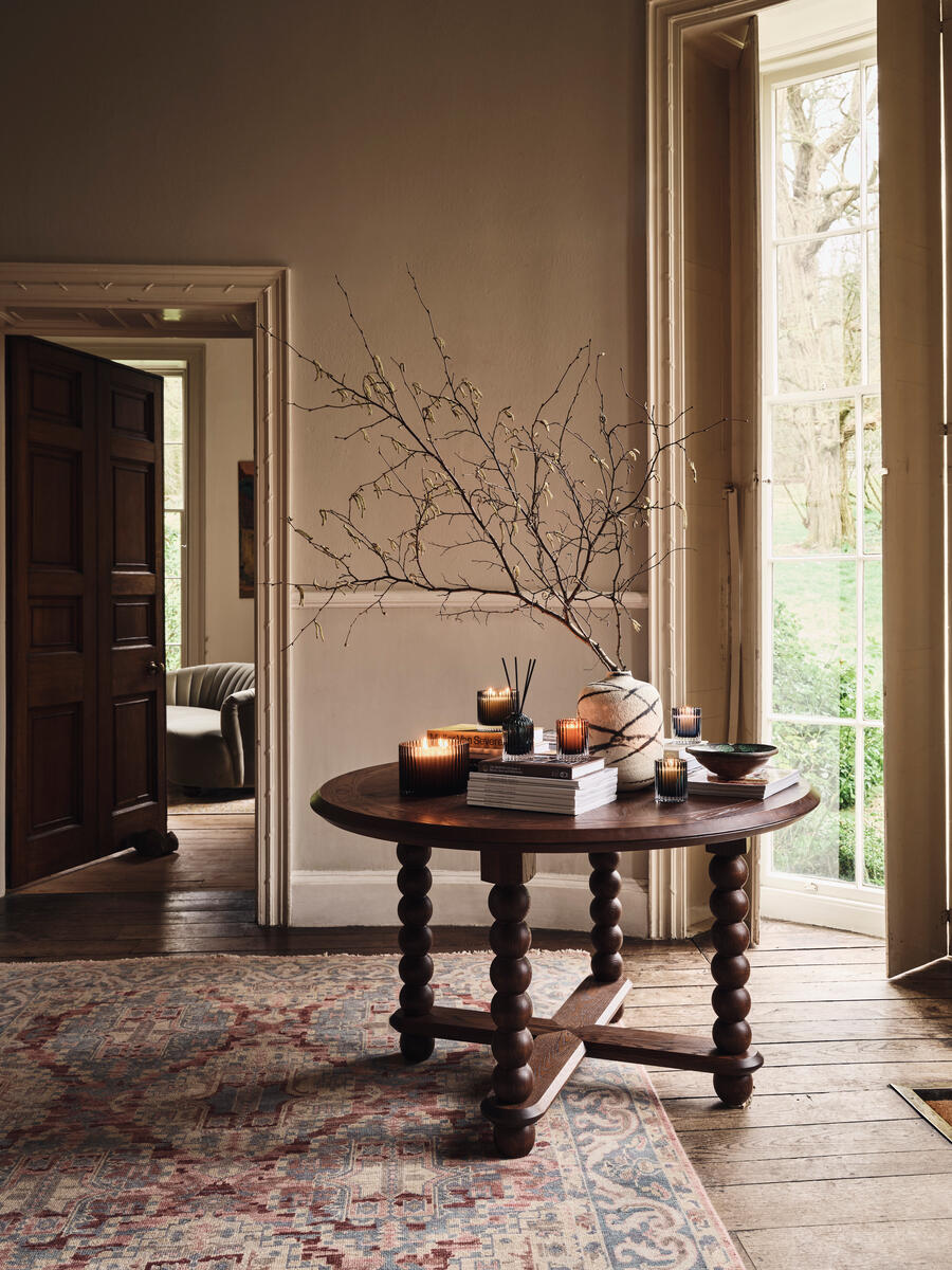 Smooth circular design for visual balance- The Leaf Crafts