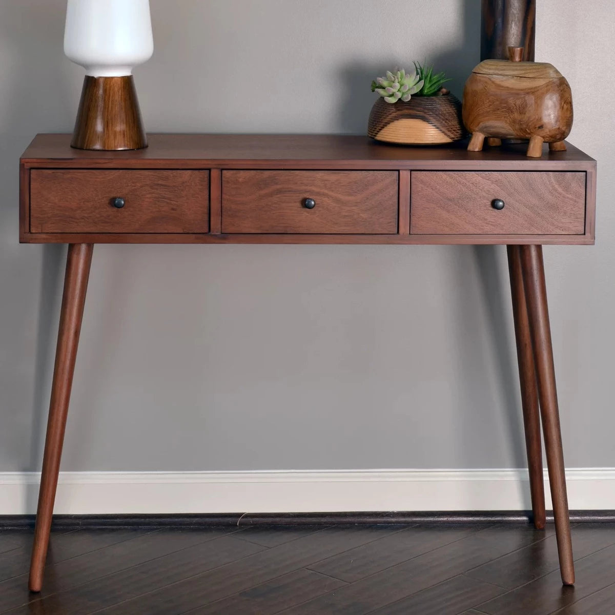 focused home office workstation - The Leaf Crafts