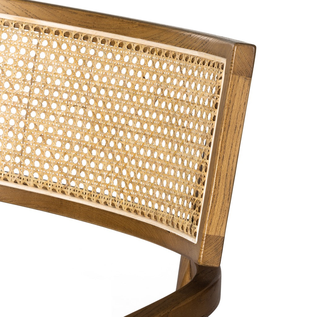 handcrafted accent chair for modern décor - The Leaf Crafts