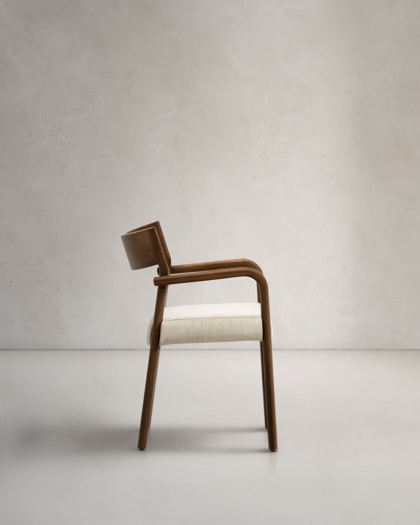 premium wooden seating chair with timeless craftsmanship