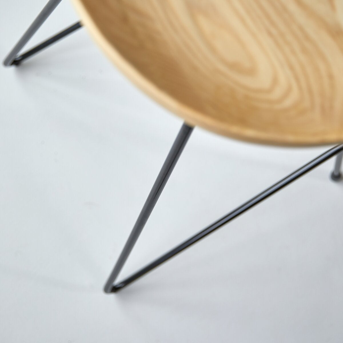 stylish bar stool for contemporary kitchen spaces- The Leaf Crafts